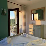 Mali I Robit Seaview