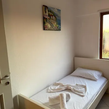 Mali I Robit Seaview Apartman *